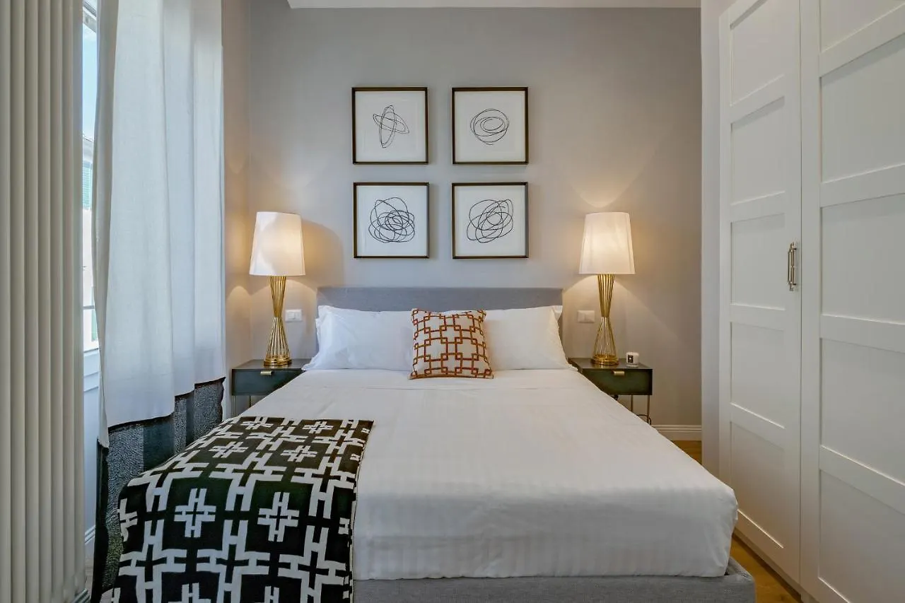 Apartments Florence-Flamingo Luxury 0*, Florence Italy